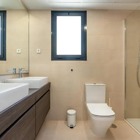 Penthouse Middle Views Апартаменты *