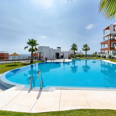 Апартаменты Penthouse Middle Views *