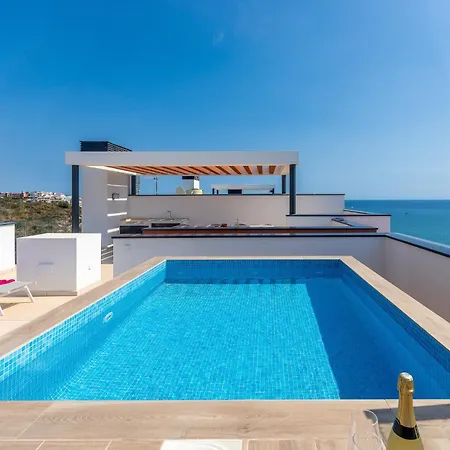 Апартаменты Penthouse Middle Views