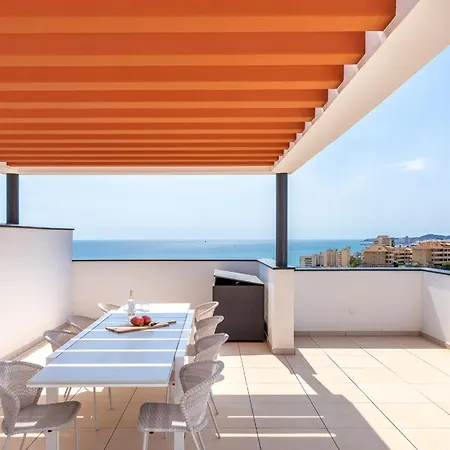 Penthouse Middle Views *