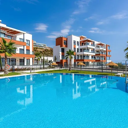 Penthouse Middle Views *