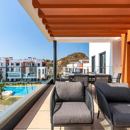 Penthouse Middle Views