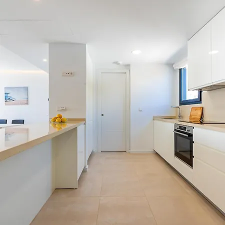 Penthouse Middle Views *